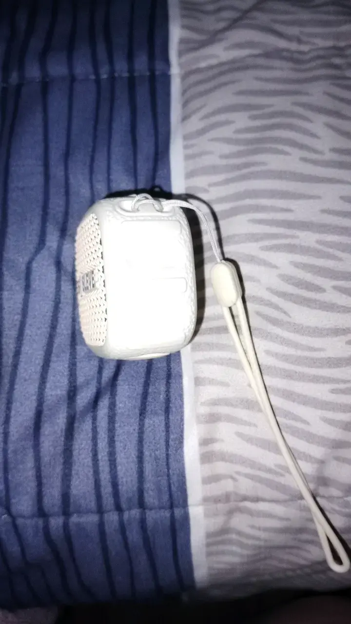 Parlante Bluetooth Groove Blanco Portátil - 4