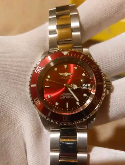Reloj Invicta automático rojo. Nuevo y original - miniatura 1