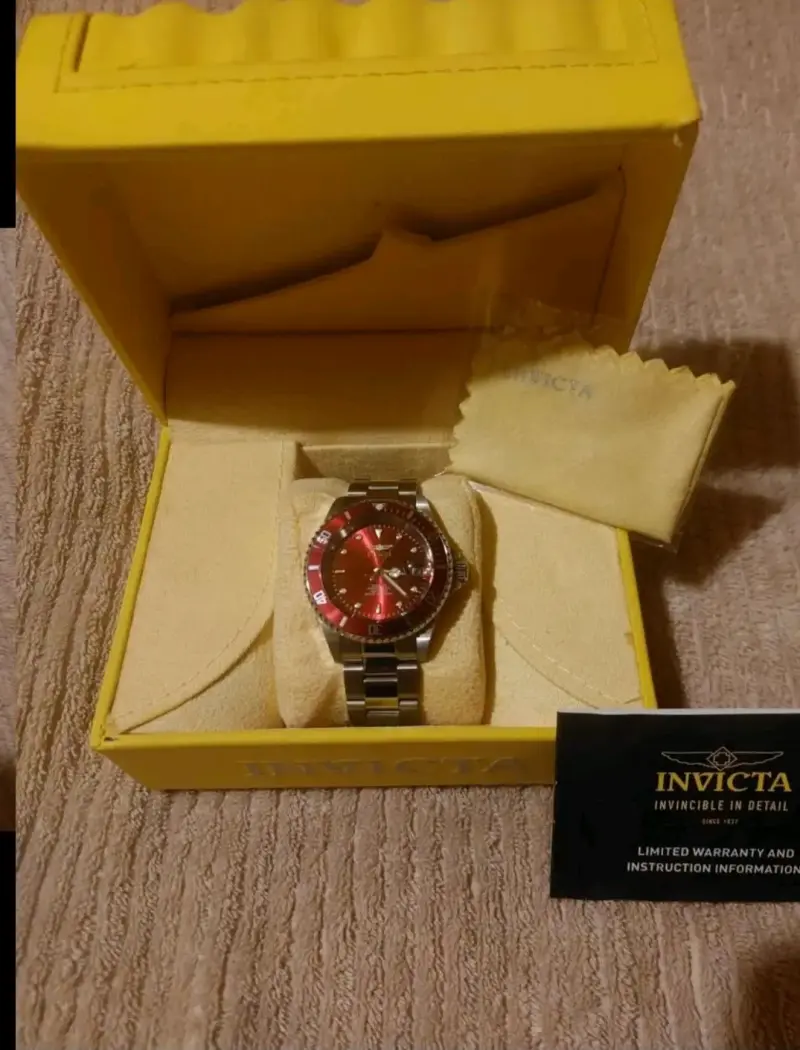 Reloj Invicta automático rojo. Nuevo y original - 2