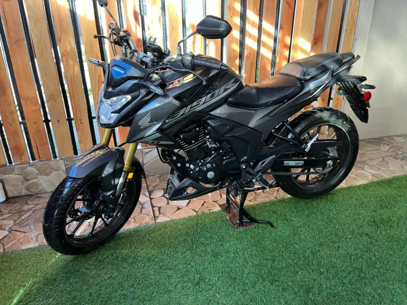 Moto Honda CB190R gris como nueva - 2