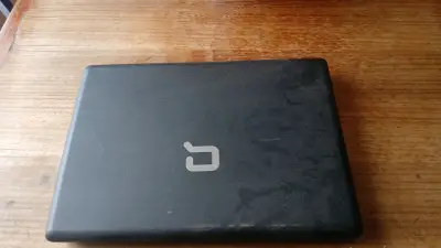 Notebook Compaq Presario con Intel Celeron - miniatura 2