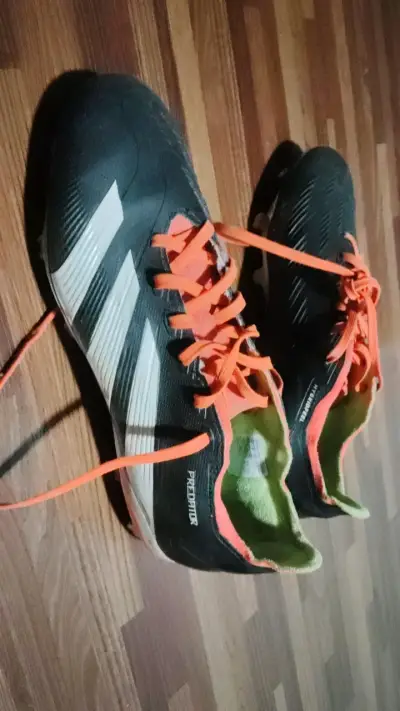 Zapatillas de fútbol Adidas Predator negras - miniatura 1