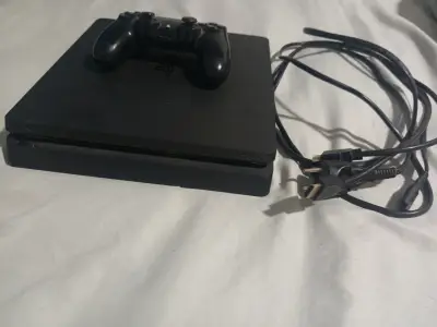 Consola PlayStation 4 Slim con control y cables - miniatura 2