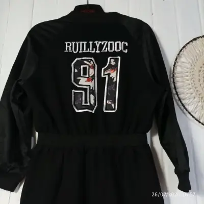 Vestido negro con cierre frontal - miniatura 5