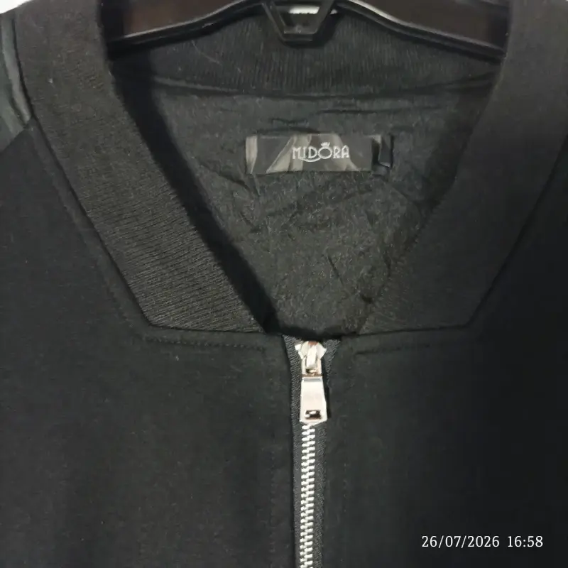 Vestido negro con cierre frontal - 6
