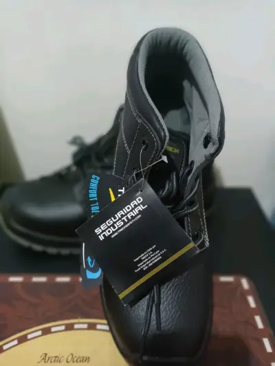 Botas de seguridad industrial negras - miniatura 1