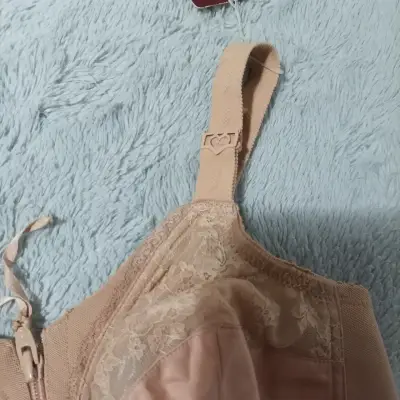 Faja modeladora beige con encaje y cierre - miniatura 5
