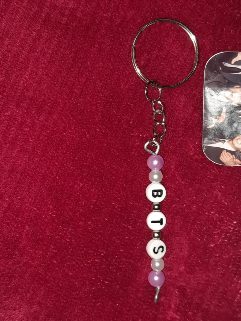 Rifa de freebies de bts, llaveros hecho a mano - 3