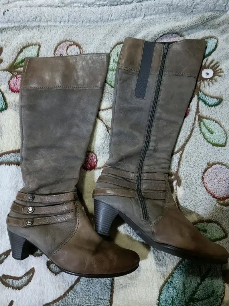 Botas de cuero marrón con tacón Gabor - 1