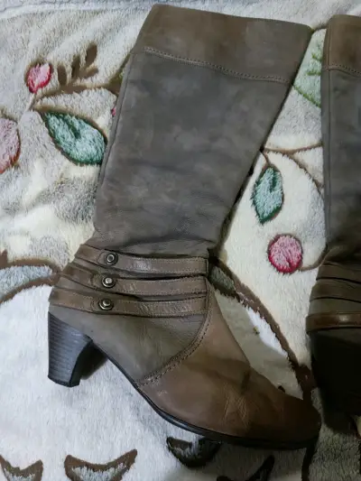 Botas de cuero marrón con tacón Gabor - miniatura 2