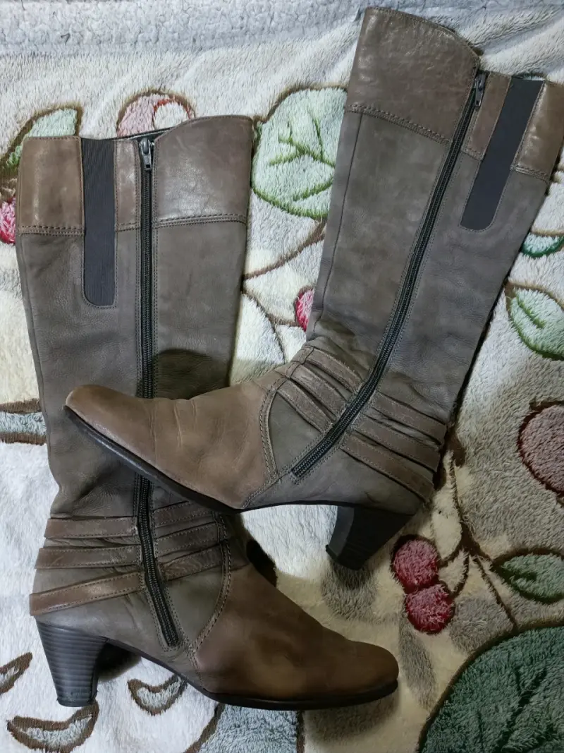 Botas de cuero marrón con tacón Gabor - 4