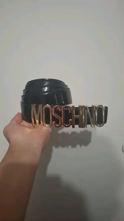Cinturón Moschino Negro Charol - miniatura 1