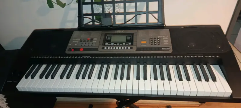 Teclado electrónico con soporte y pantalla digital - 2