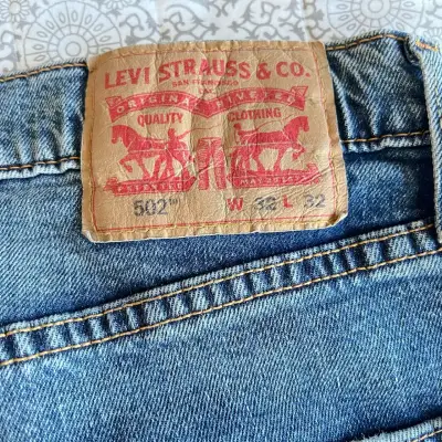 Jeans Levi's 502 Talla 32 Azul Clásico - miniatura 2