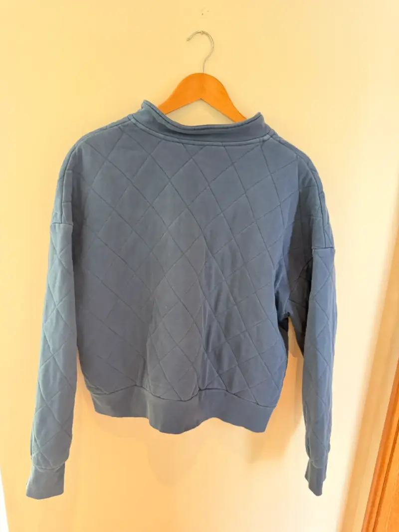 Chaqueta azul acolchada con cierre para mujer - 3