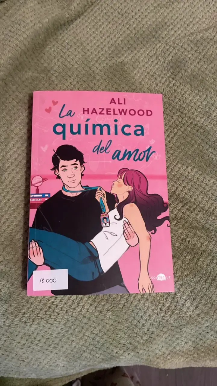 Libro 'La Química del Amor' de Ali Hazelwood - 1