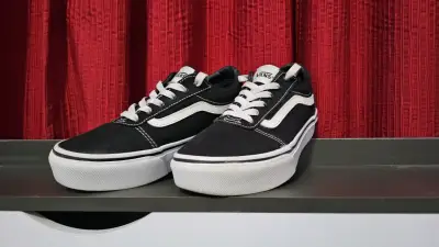 Zapatillas Vans negras clásicas unisex - miniatura 5