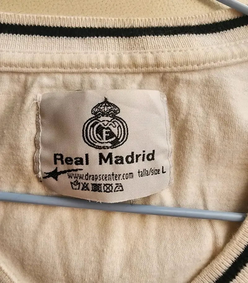 Polera Real Madrid blanca talla L - 4