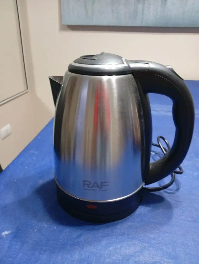 Hervidor eléctrico de acero inoxidable RAF