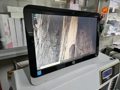 Computador All-in-One Compaq 18.5 pulgadas HD - miniatura 3