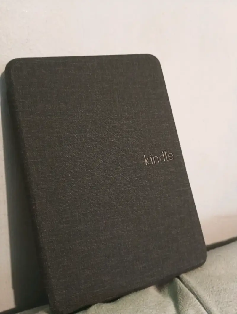 Kindle Kids Edition con funda y cargador - 5