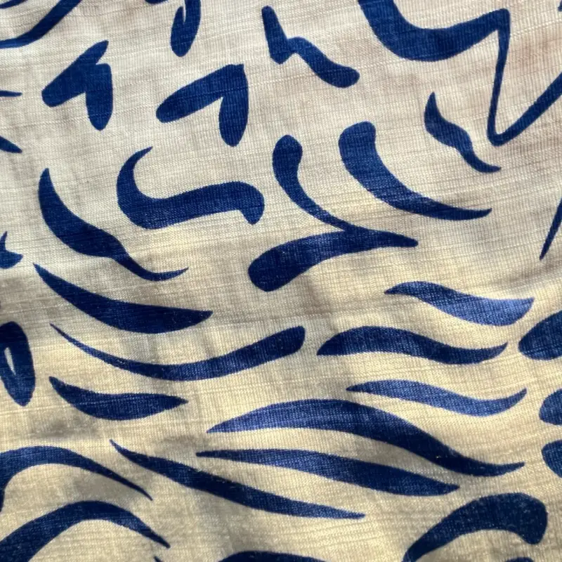 Camisa de verano estampada azul y blanca Primark - 3