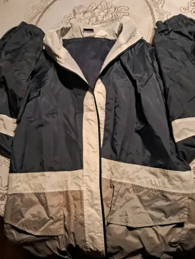 Chaqueta impermeable bicolor para hombre - miniatura 2