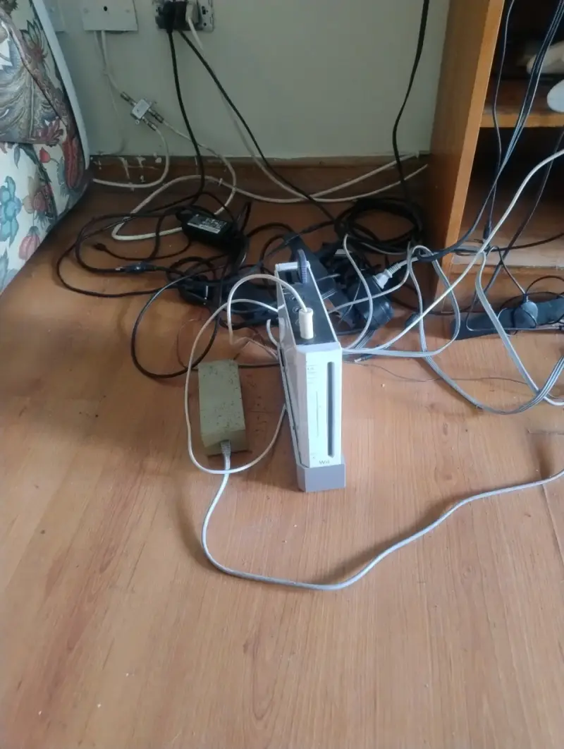 Consola Nintendo Wii con cables y accesorios - 2