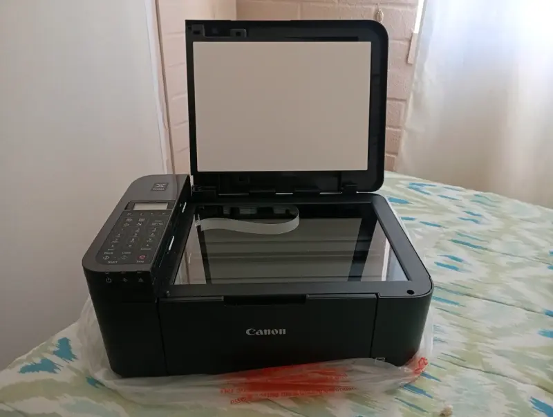 Impresora multifuncional Canon TR4527 en buen estado - 3