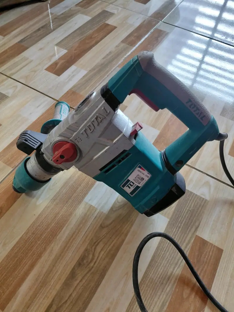 Martillo Demoledor Total Industrial 1800W - 4