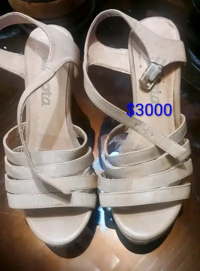 Sandalias negras de cuero para mujer - miniatura 5