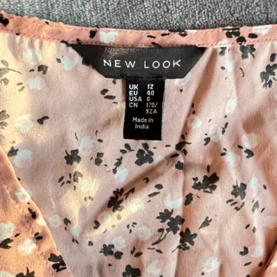 Blusa floral rosa New Look talla 40 - miniatura 1