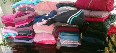 Lote de ropa infantil variada en buen estado - miniatura 1