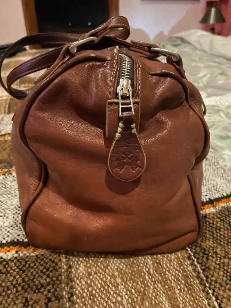 Bolso de cuero marrón La Martina con detalles metálicos - 5