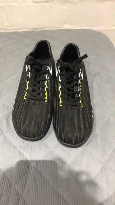 Zapatillas de futbol - miniatura 1