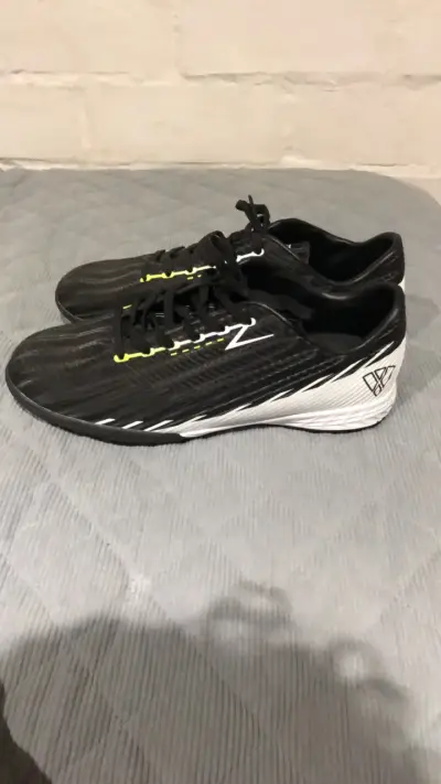 Zapatillas de futbol - miniatura 2