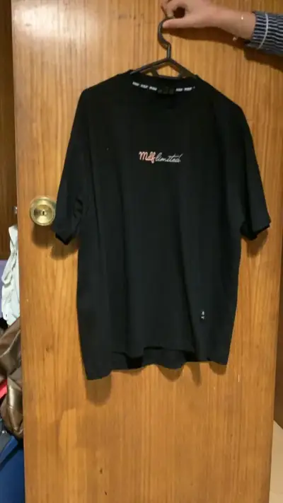 Polera Negra Mdf Limited oversized  para Hombre - miniatura 1