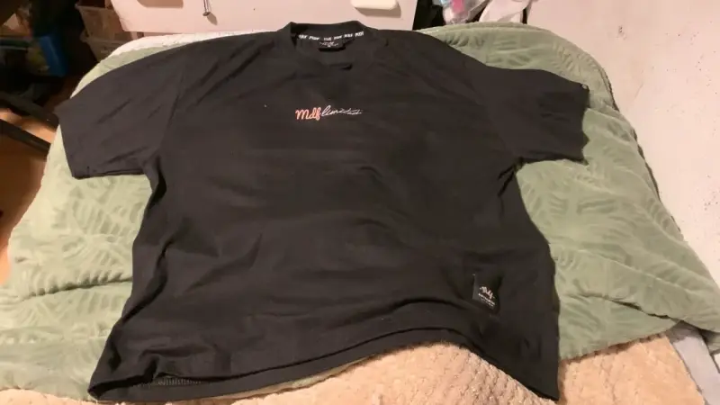 Polera Negra Mdf Limited oversized  para Hombre - 5