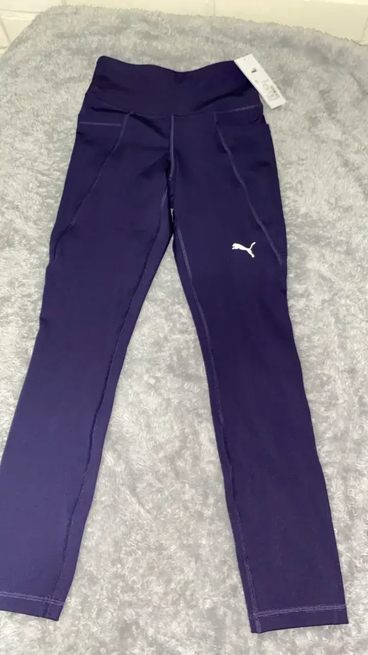 Leggings deportivos morados Puma para mujer - 4