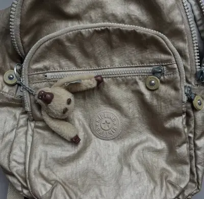 Mochila dorada Kipling/Modelo Seoul S - miniatura 3