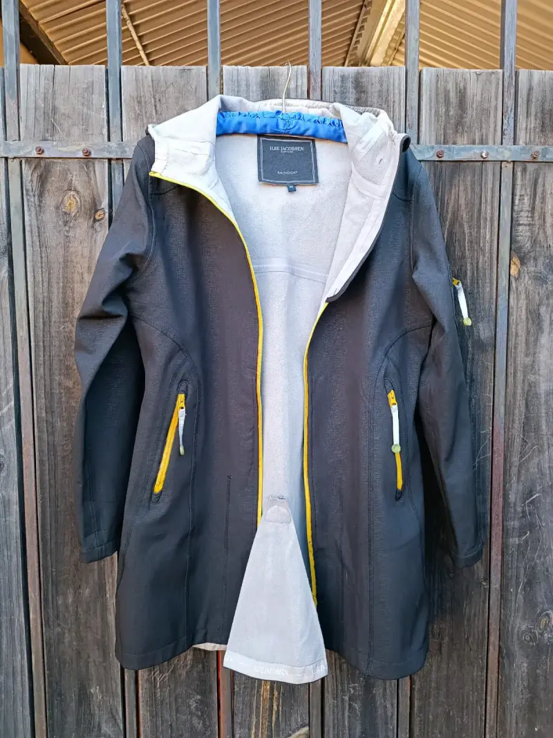 Abrigo impermeable Ilse Jacobsen con capucha - 6