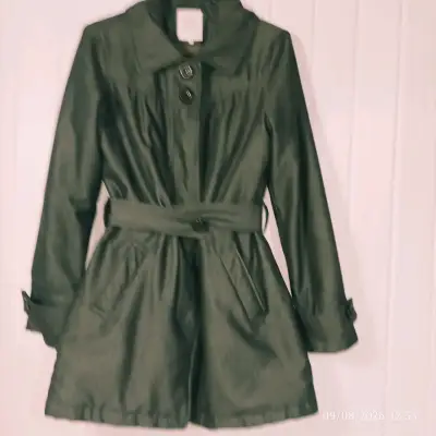 Abrigo verde oscuro con cinturón para mujer - miniatura 6