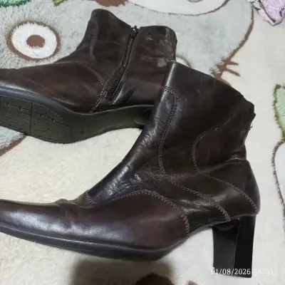Botines de cuero marrón con tacón alto - miniatura 1