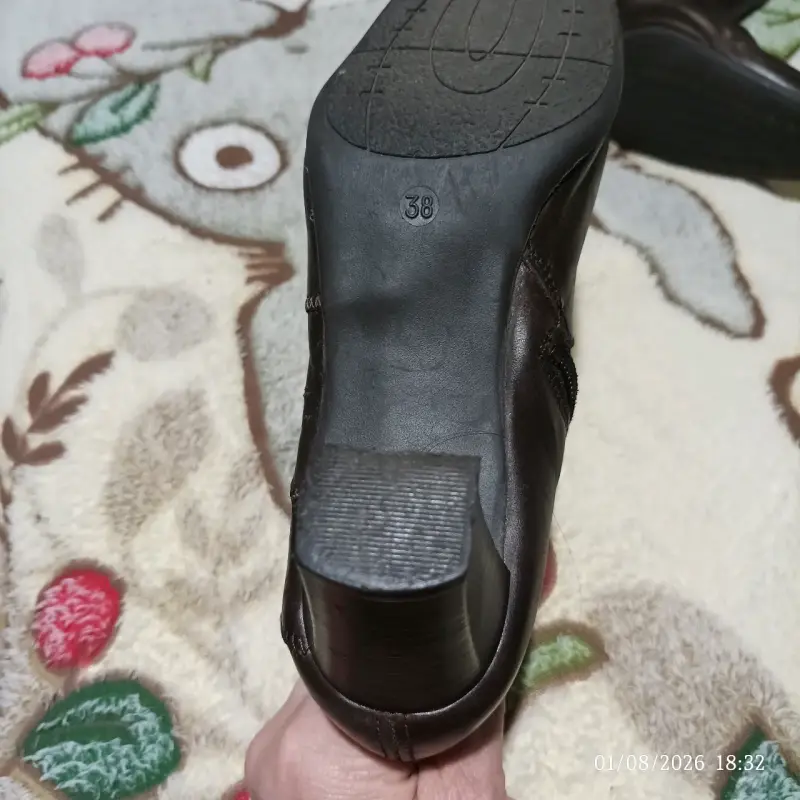 Botines de cuero marrón con tacón alto - 3