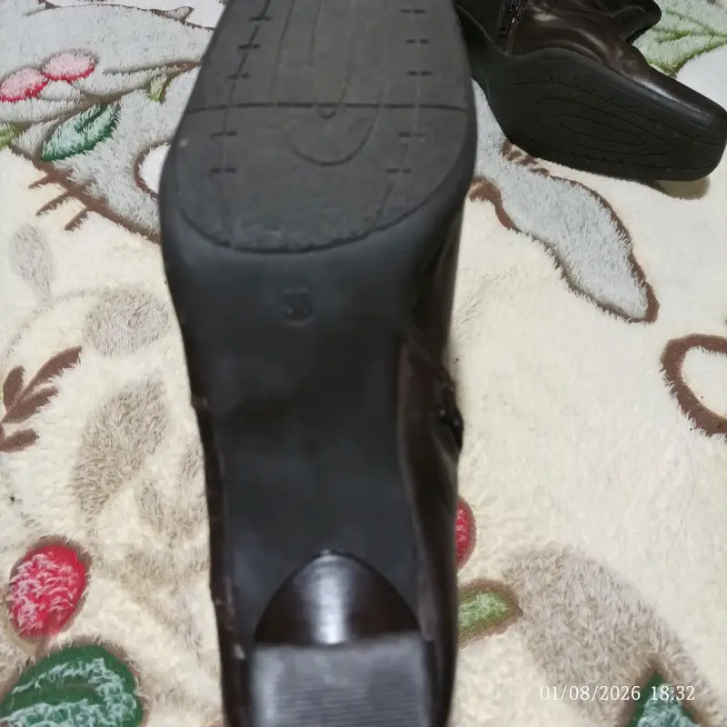 Botines de cuero marrón con tacón alto - 4