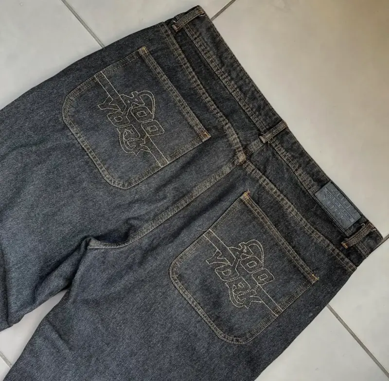 Jeans Zoo York con diseños bordados - 6