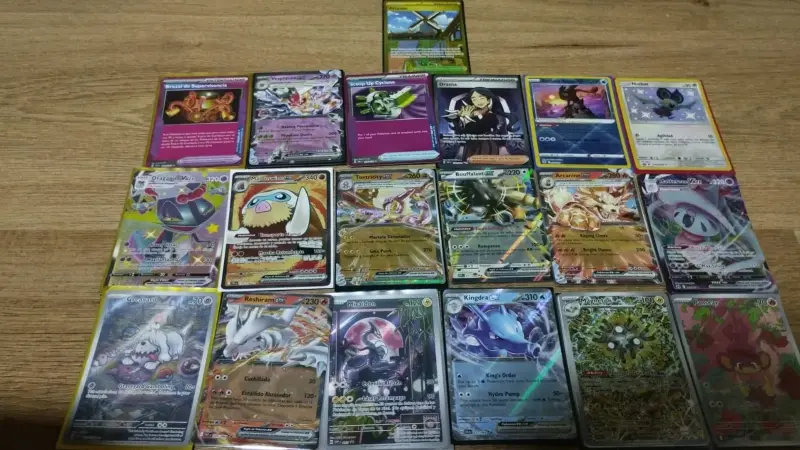 Colección de Cartas Pokémon Variadas - 2