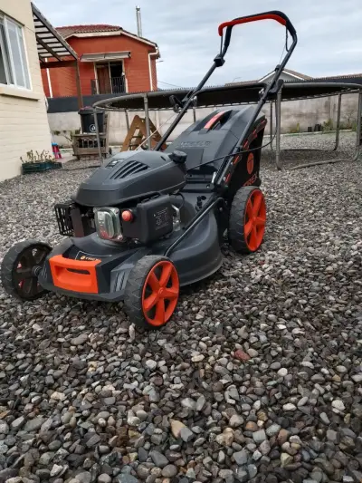 Cortacésped a gasolina Trex con ruedas grandes - miniatura 2