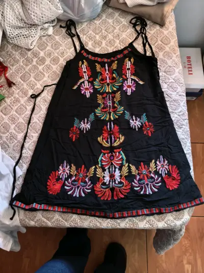 Vestido largo azul con estampado floral - miniatura 2