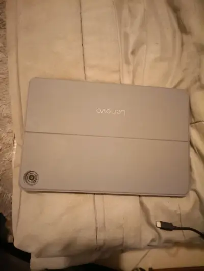 Tablet Lenovo Tab10 - miniatura 1